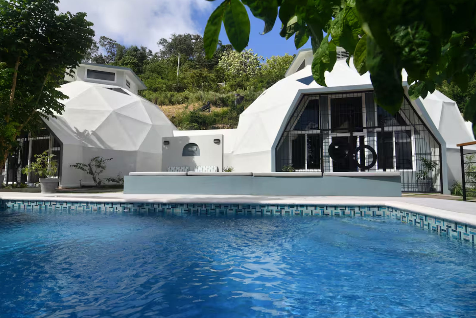 The retreat house in Jamaica with its pool
